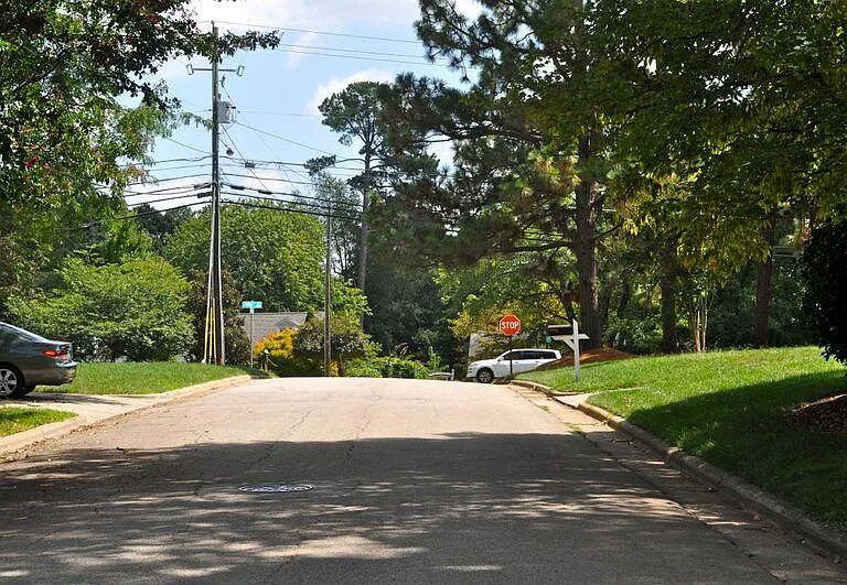 2309 Airline Dr — Photo 17