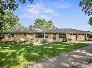 8601 Metcalf Ave, Overland Park, KS 66212