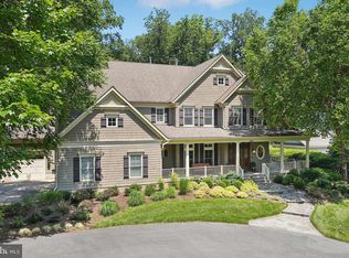 9414 Thrush Ln, Potomac, MD 20854