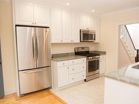 4th image of 11 Beck St