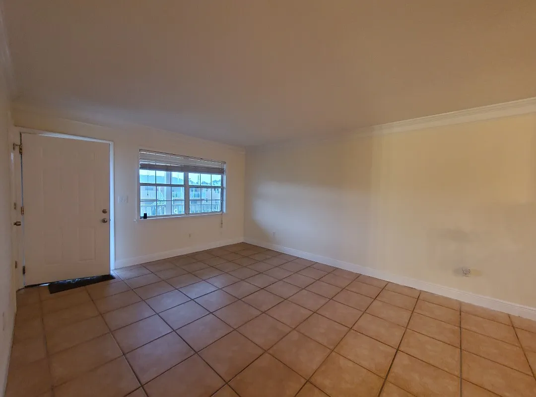 2 bed, 688 sqft, $1,250 — Photo 2