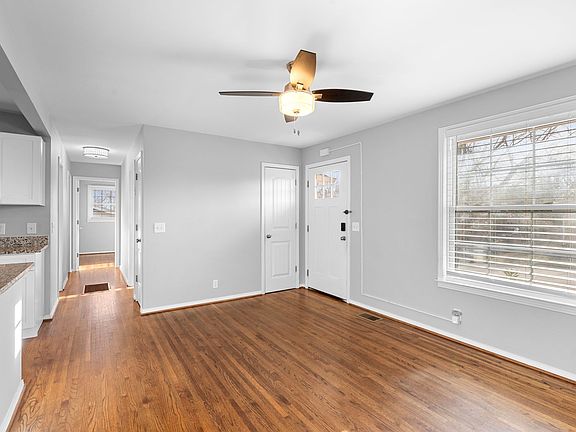 5th image of 2437 Monticello Dr