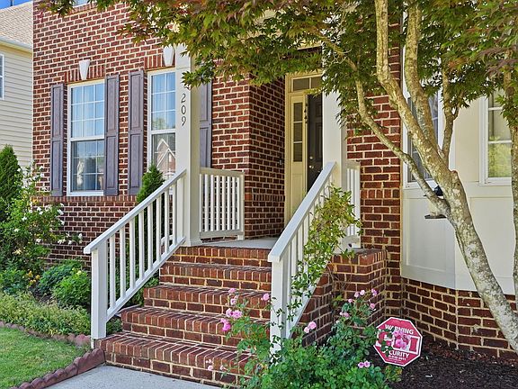 4th image of 209 Elshur Way