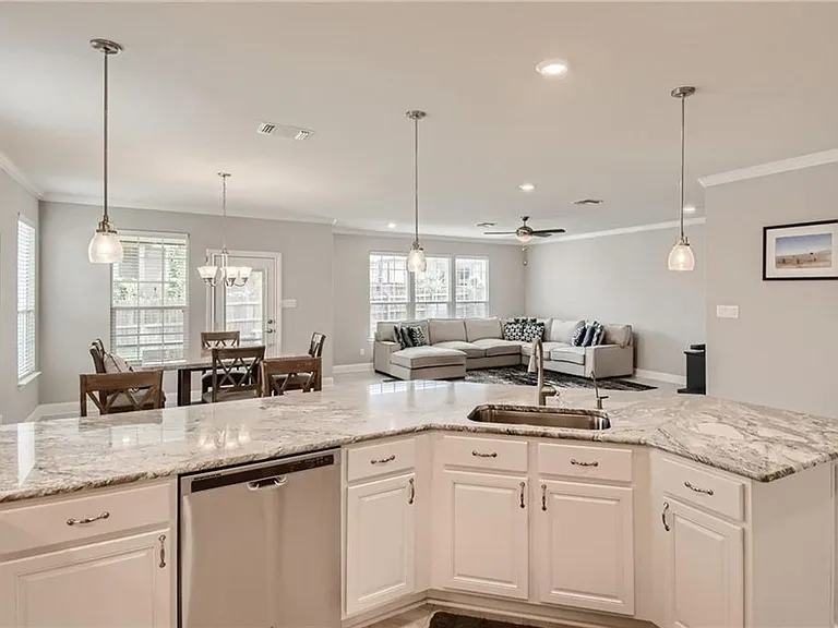 303 White River Dr — Photo 10