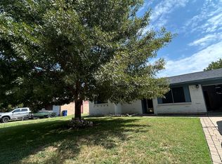 401 Lena Ln, Burleson, TX 76028