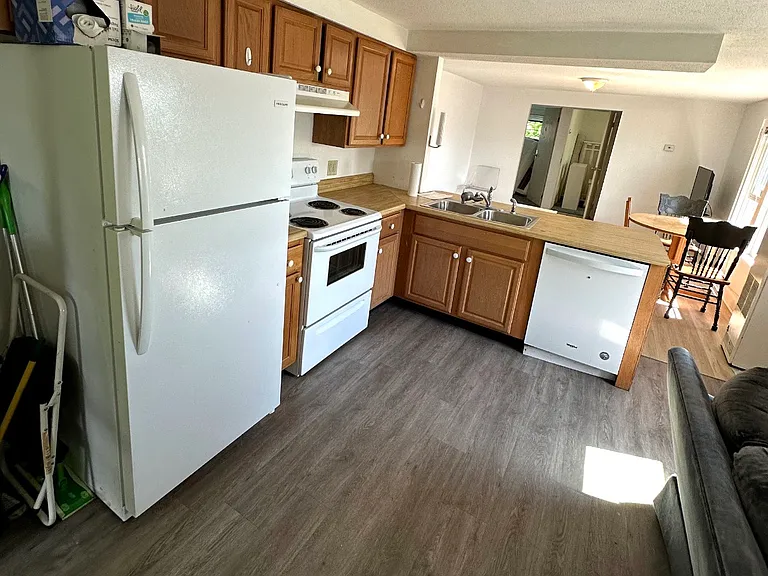 60-62 Bradley St #3 — Photo 7