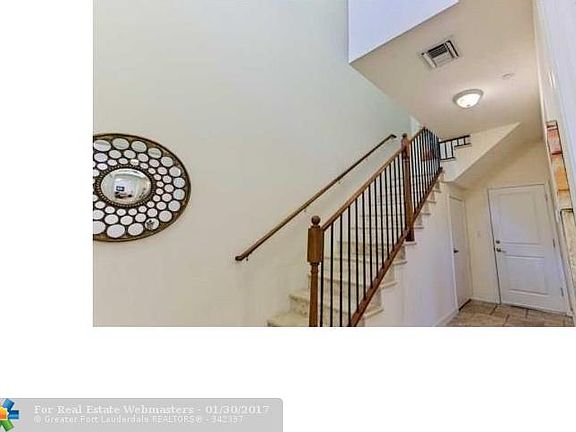 4th image of 823 NE 16th Ter #823