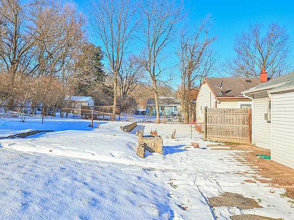 3rd image of 3253 Lapland Dr