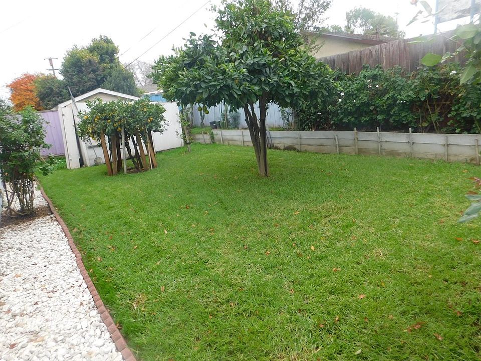 2nd image of 915 Tennyson Ln