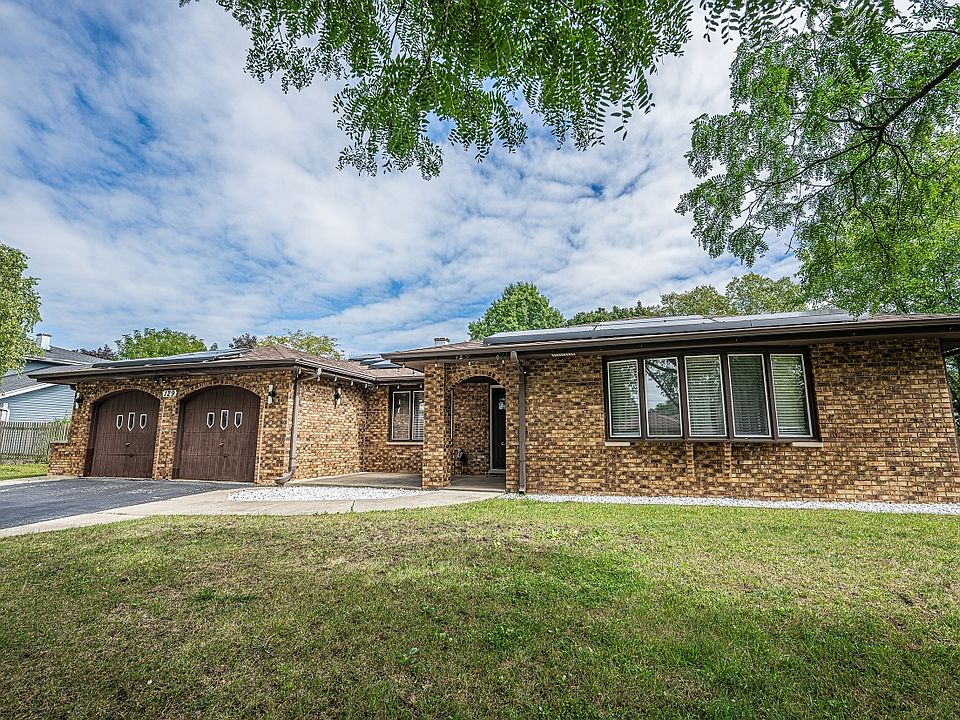 1st image of 129 Millis Ln