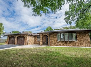 129 Millis Ln, Schaumburg, IL 60193