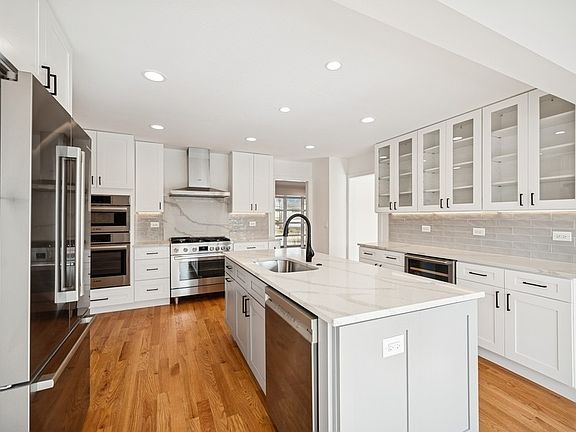 5th image of 334 Seven Pines Cir