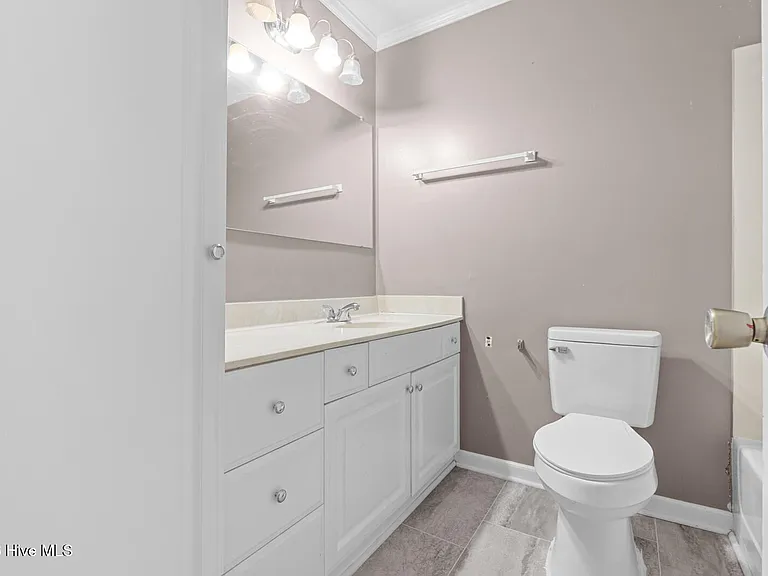 105 Valley Ct — Photo 9