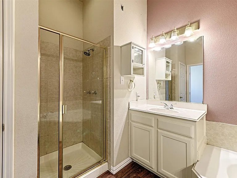 3912 Releigh Ct — Photo 13