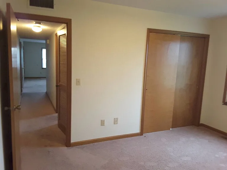 205 Stonewall Ct — Photo 1