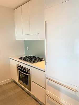 Rented by Halstead Real Estate | media 40