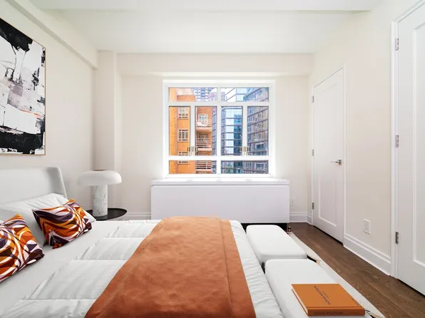 240 Central Park South image 15 of 22