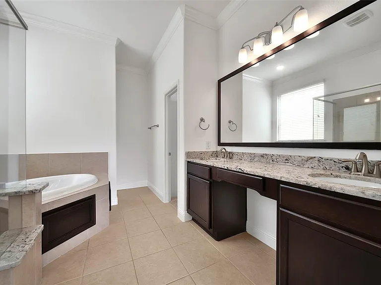 27 Waterfall Way — Photo 13