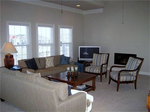 3rd image of 3902 Bridge Harbor Dr