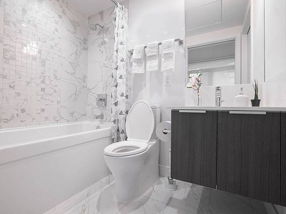 4th image of 1283 Howe St N #1210