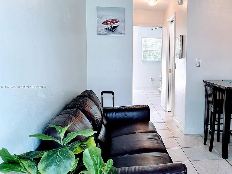 524 Washington Ave #213 — Photo 10
