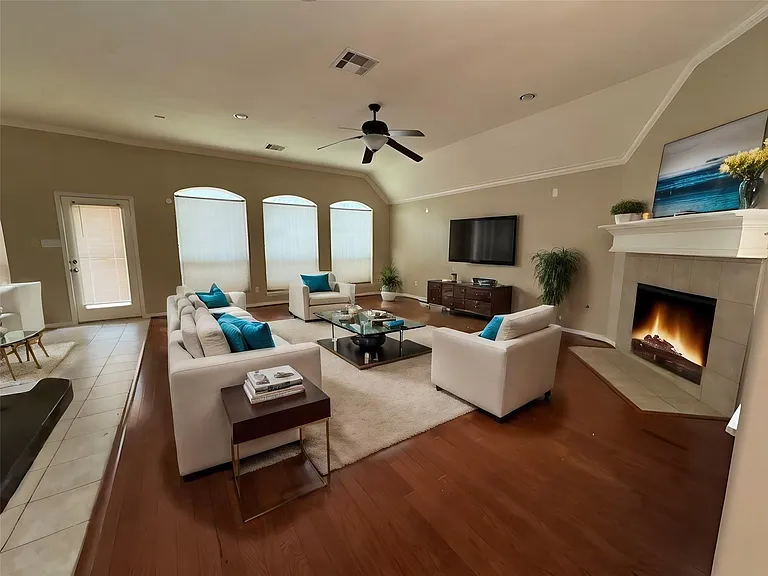 14502 Wildwood Springs Ln — Photo 11