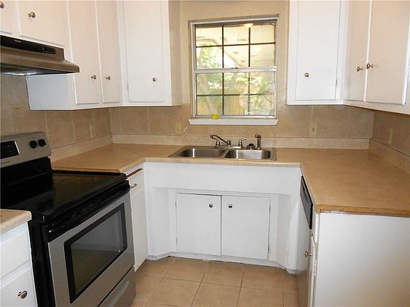 3rd image of 4402 O'Hara Dr