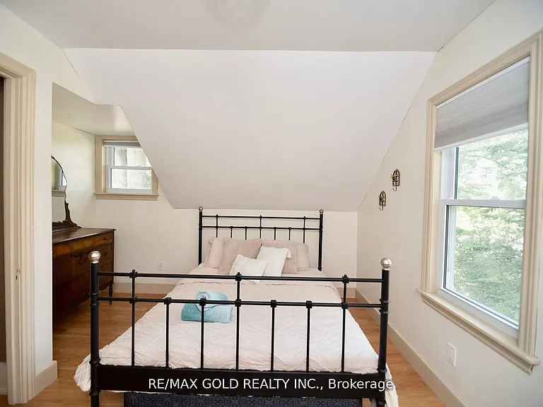 5853 McLeod Rd — Photo 17