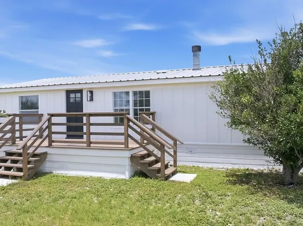 3030 County Road 218, Hobson, TX 78117