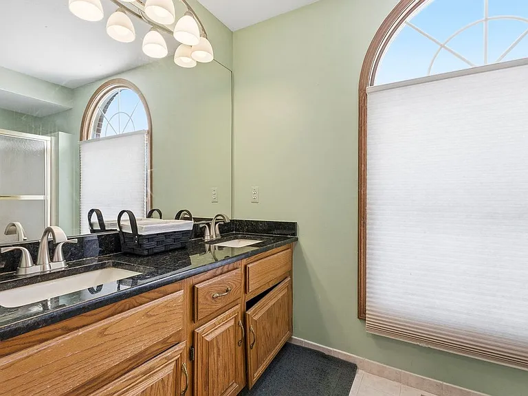 53428 Gregory Dr — Photo 11