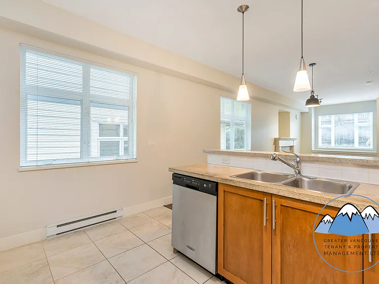 4458 Albert St #204 — Photo 5