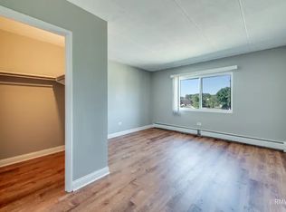 560 E Lawrence Ave UNIT 307, Roselle, IL 60172