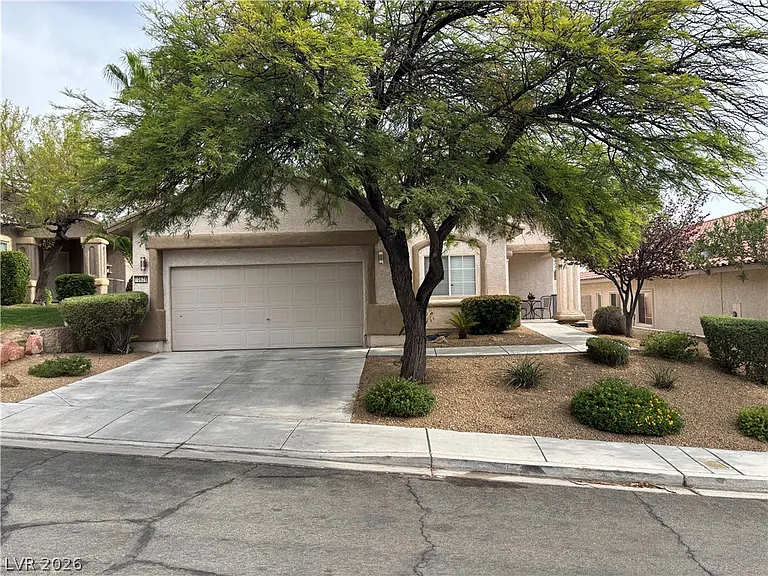 10628 S Olivebranch Ave — Photo 1