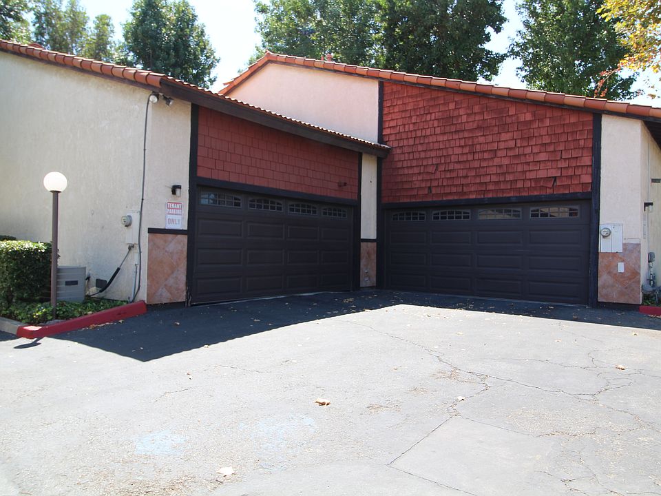 1st image of 1710 E Flora St