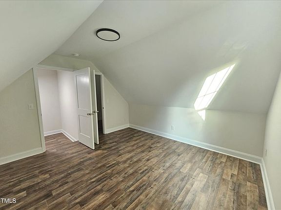 5th image of 310 E Woodall St