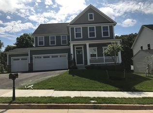 17210 Creekside Green Pl, Round Hill, VA