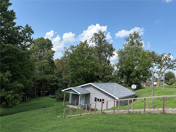 3rd image of 673 Taylorstown Ridge Rd