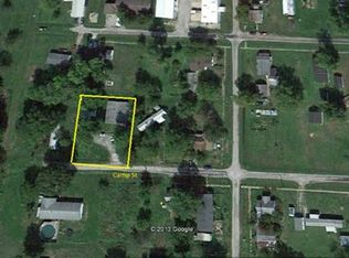 103 Camp St, Iuka, IL 62849