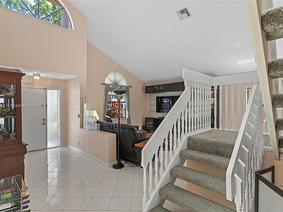 5th image of 10330 NW 12th Pl