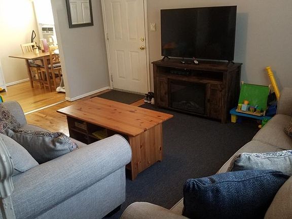 2nd image of 27 Joan Pl