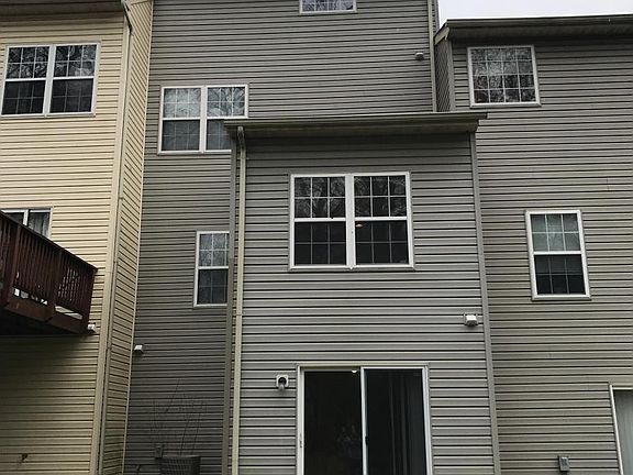3rd image of 230 Persimmon Cir