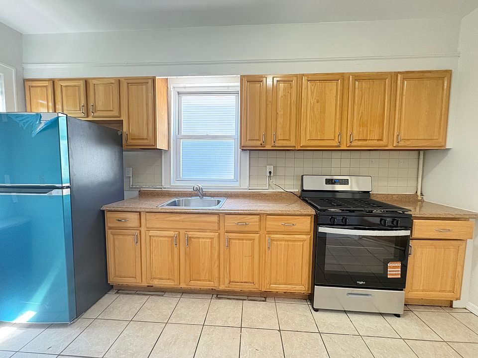 1st image of 133 Boyd Ave #4