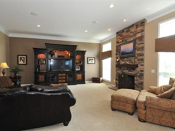 4th image of 2337 Summerwoods Dr