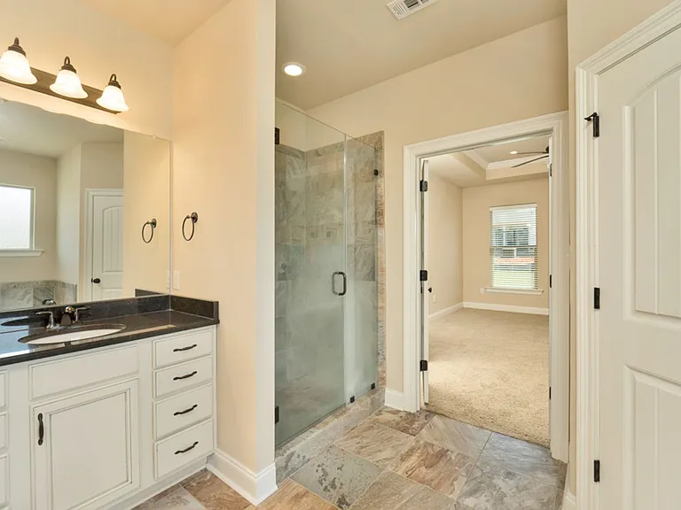 523 Kensley Ave — Photo 33