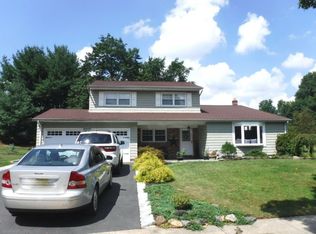 5 Carlisle Ct, East Brunswick, NJ 08816