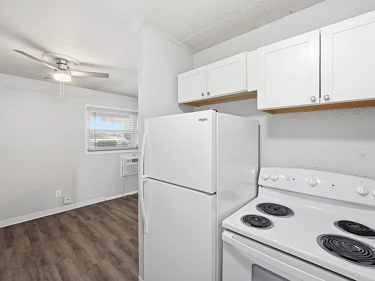 7569 Mentor Ave — Photo 5