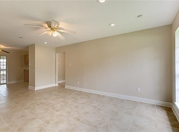 2nd image of 5080 Lyons Ct