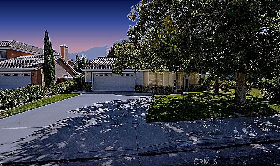 1st image of 44440 Avenida Del Rio