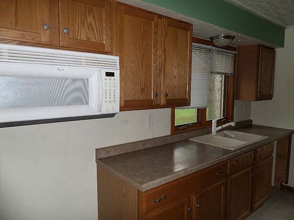 2nd image of 631 Park St #N