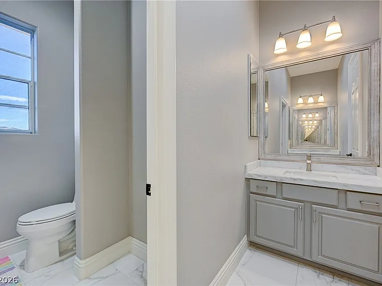 9738 Bear Trap Ct — Photo 37